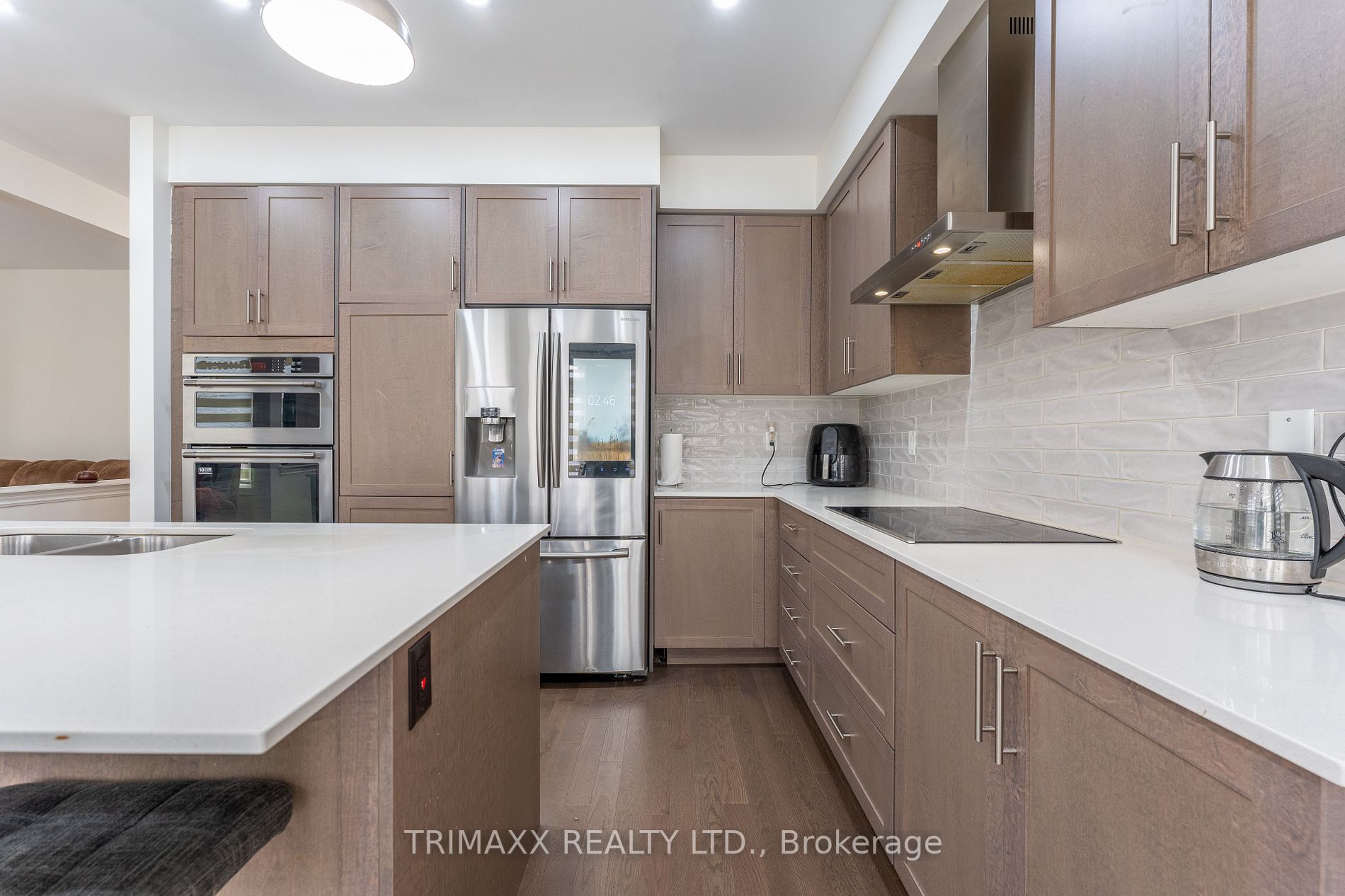 2 Downy Emerald Dr