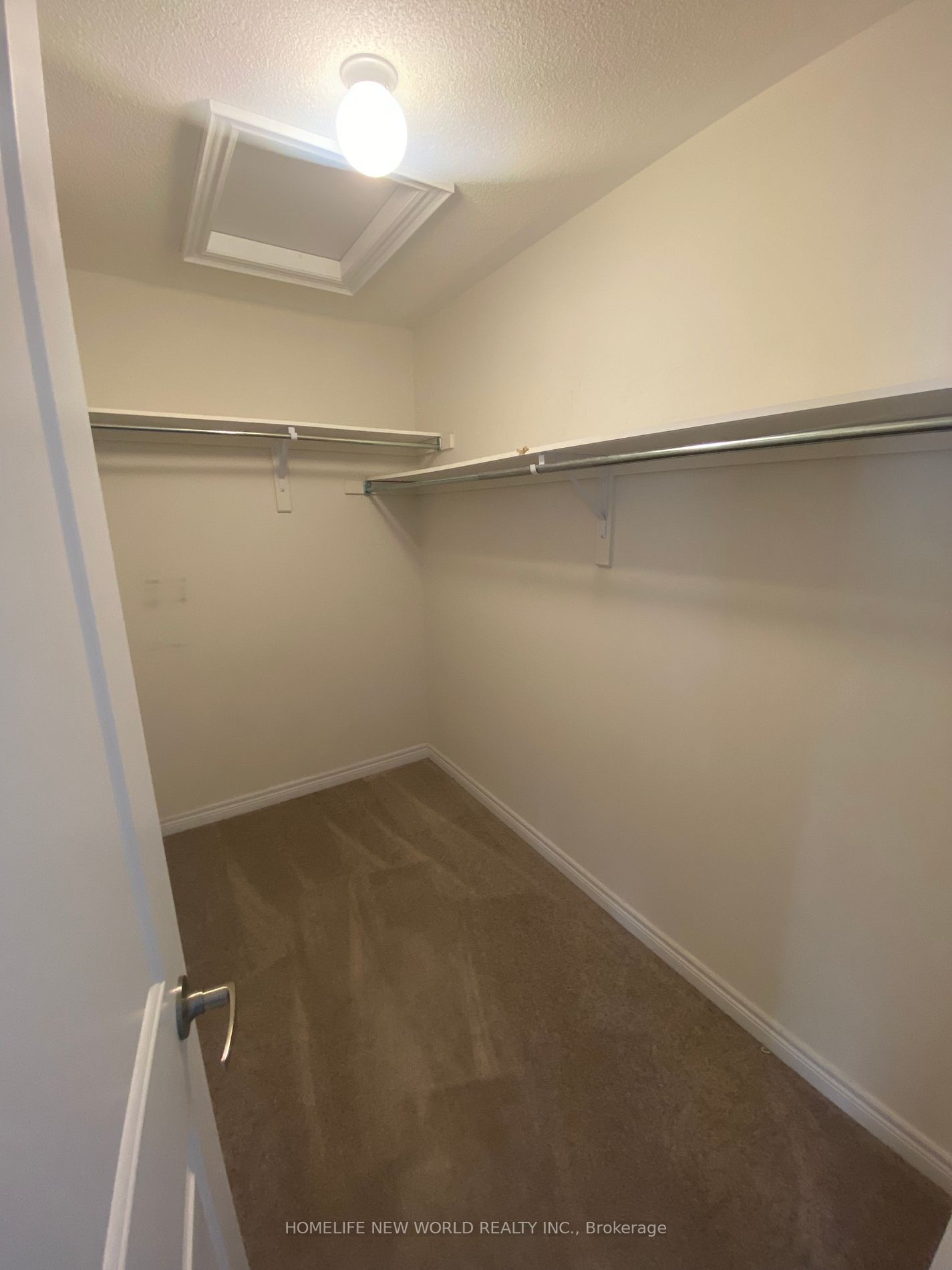 75 Knapton Dr