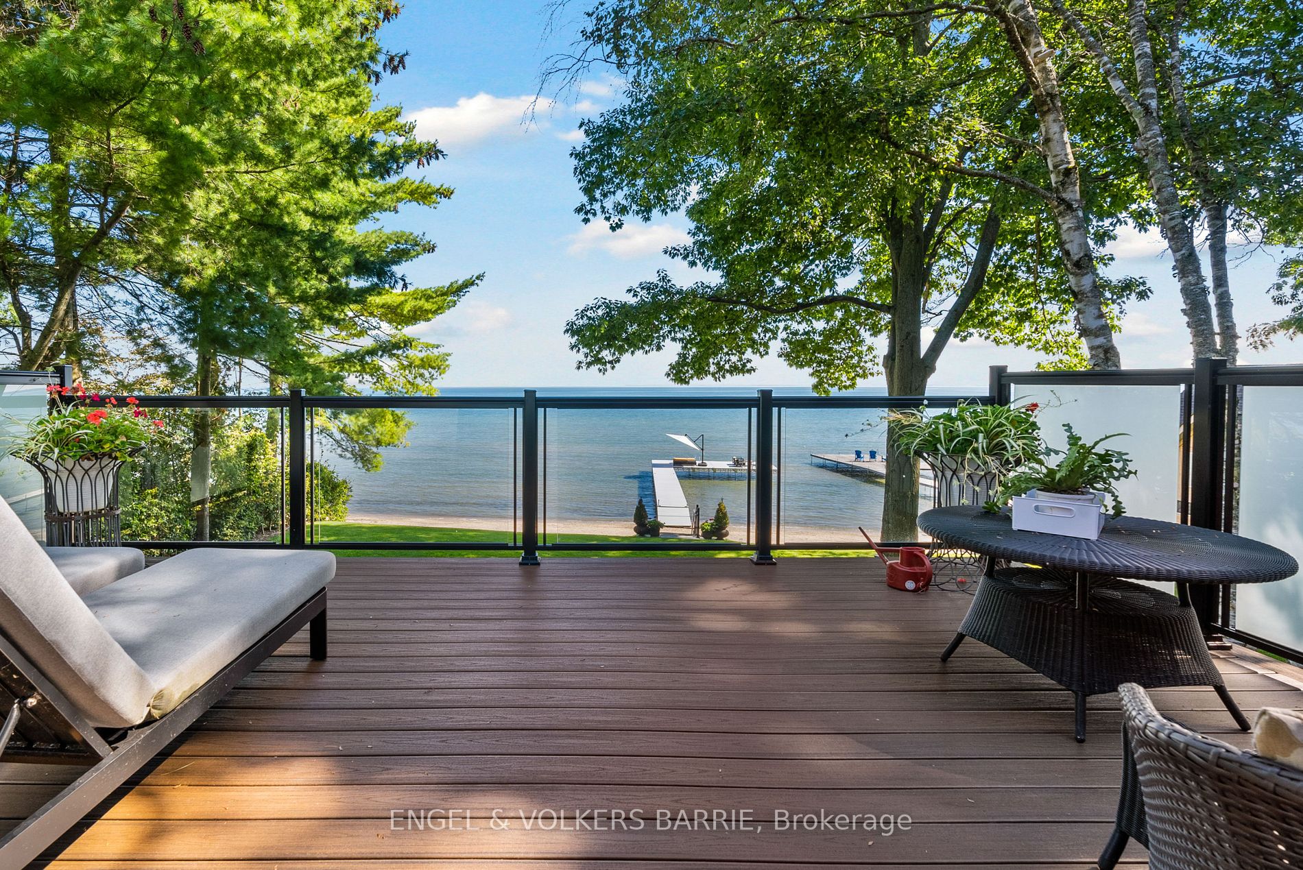 3203 Summer Pl