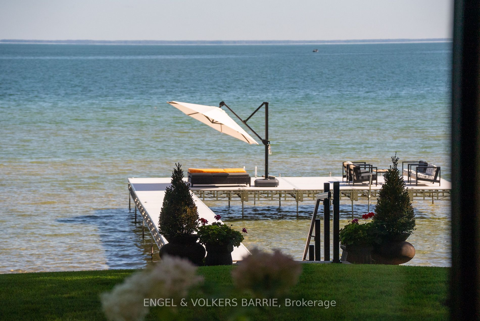 3203 Summer Pl