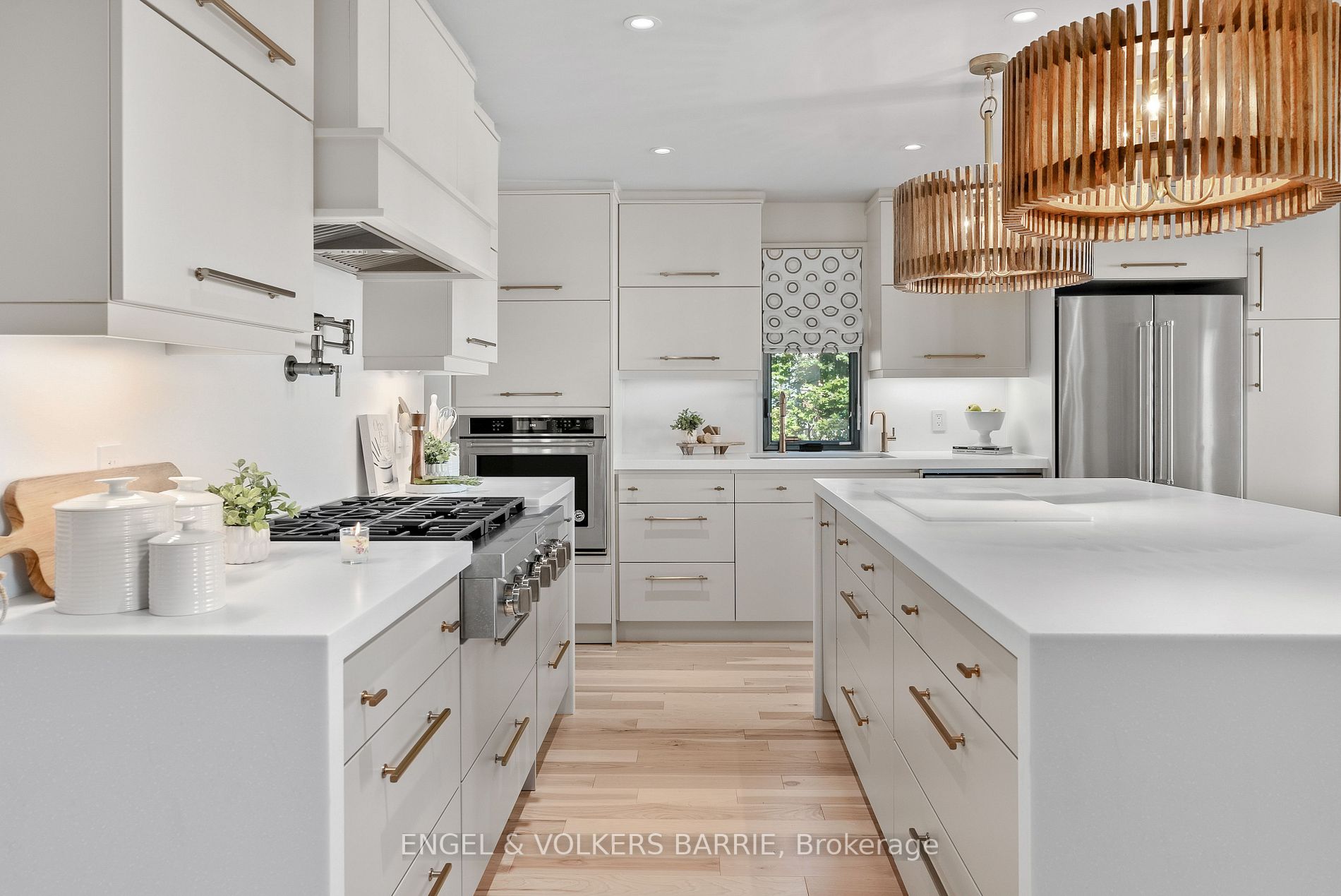 3203 Summer Pl