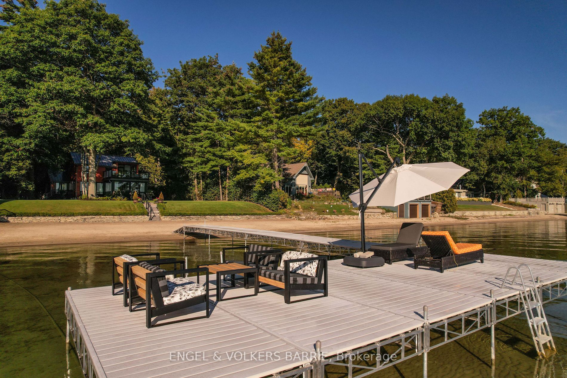 3203 Summer Pl