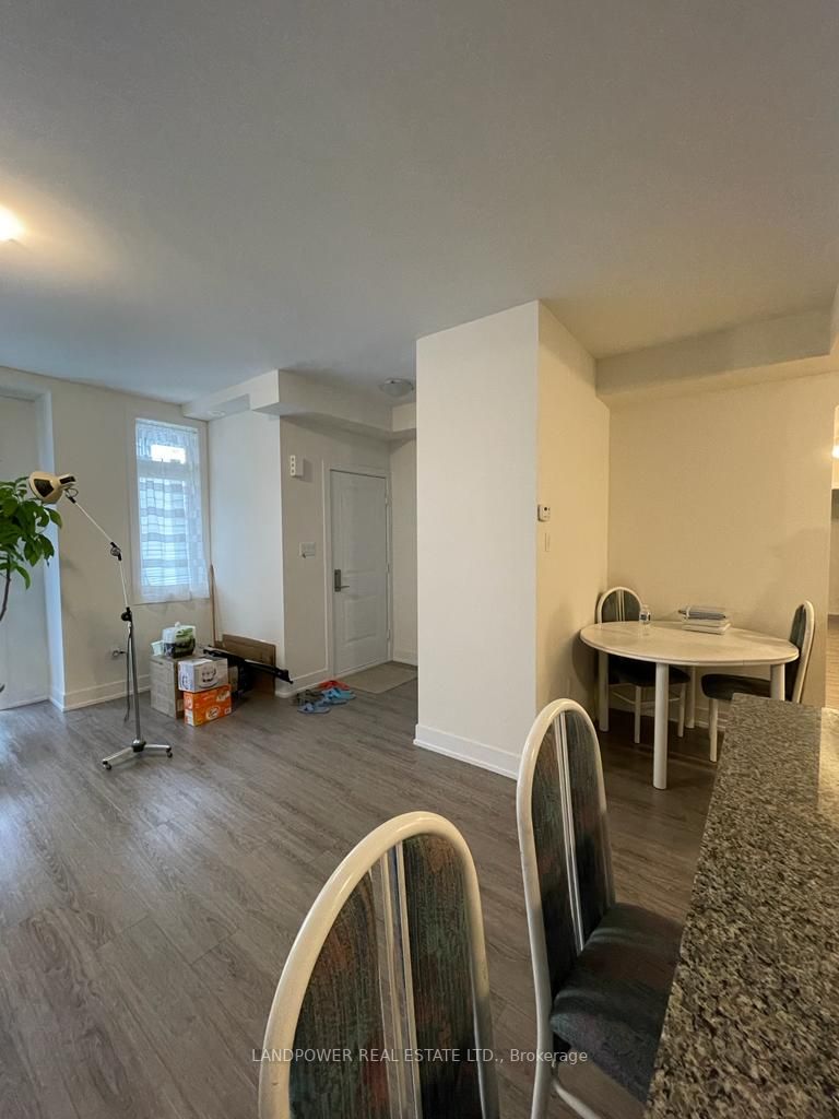 9 Phelps Lane E, #15