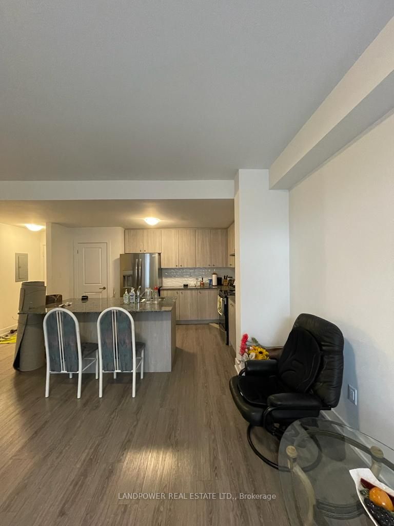 9 Phelps Lane E, #15