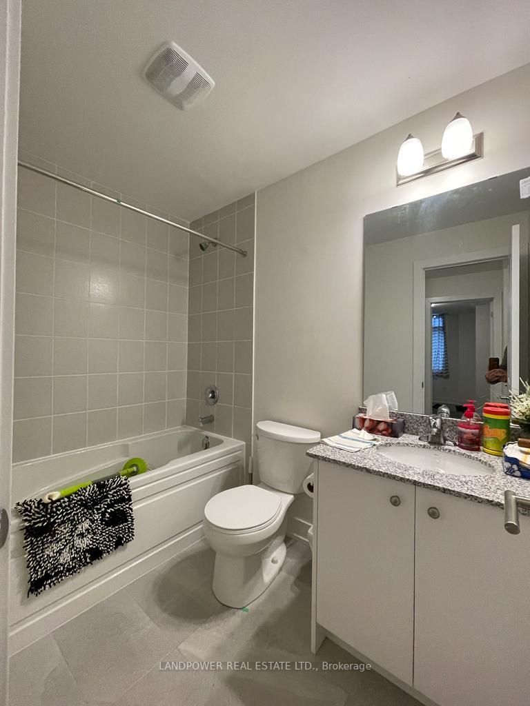 9 Phelps Lane E, #15