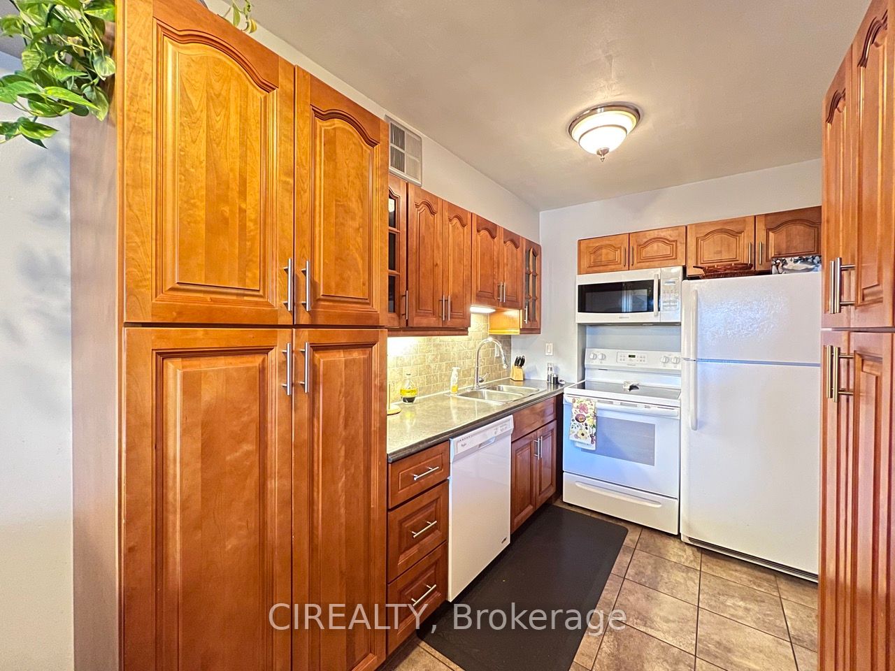 40 Baif Blvd, #206
