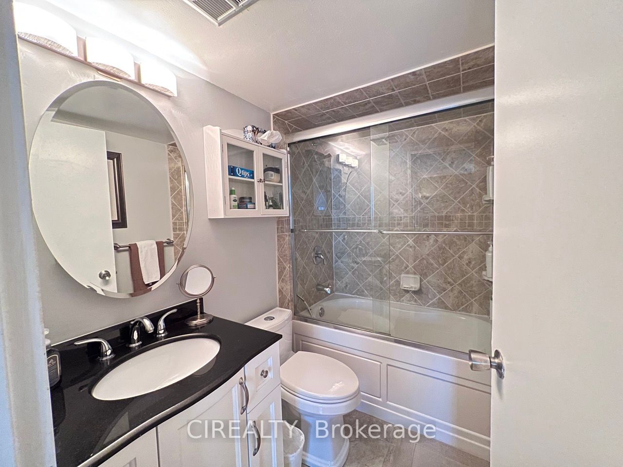 40 Baif Blvd, #206
