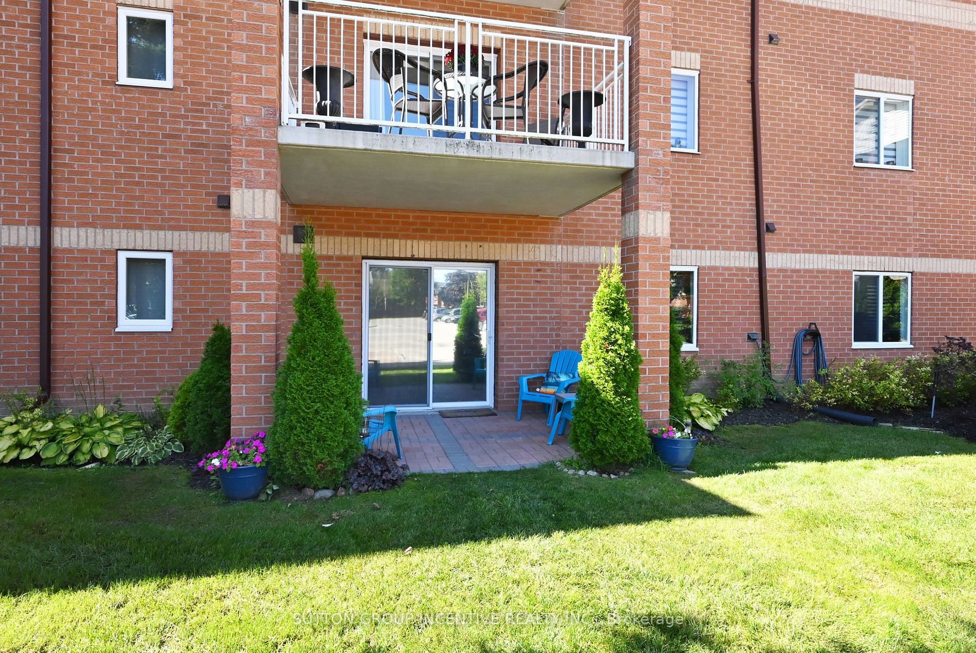 247 King St N, #112