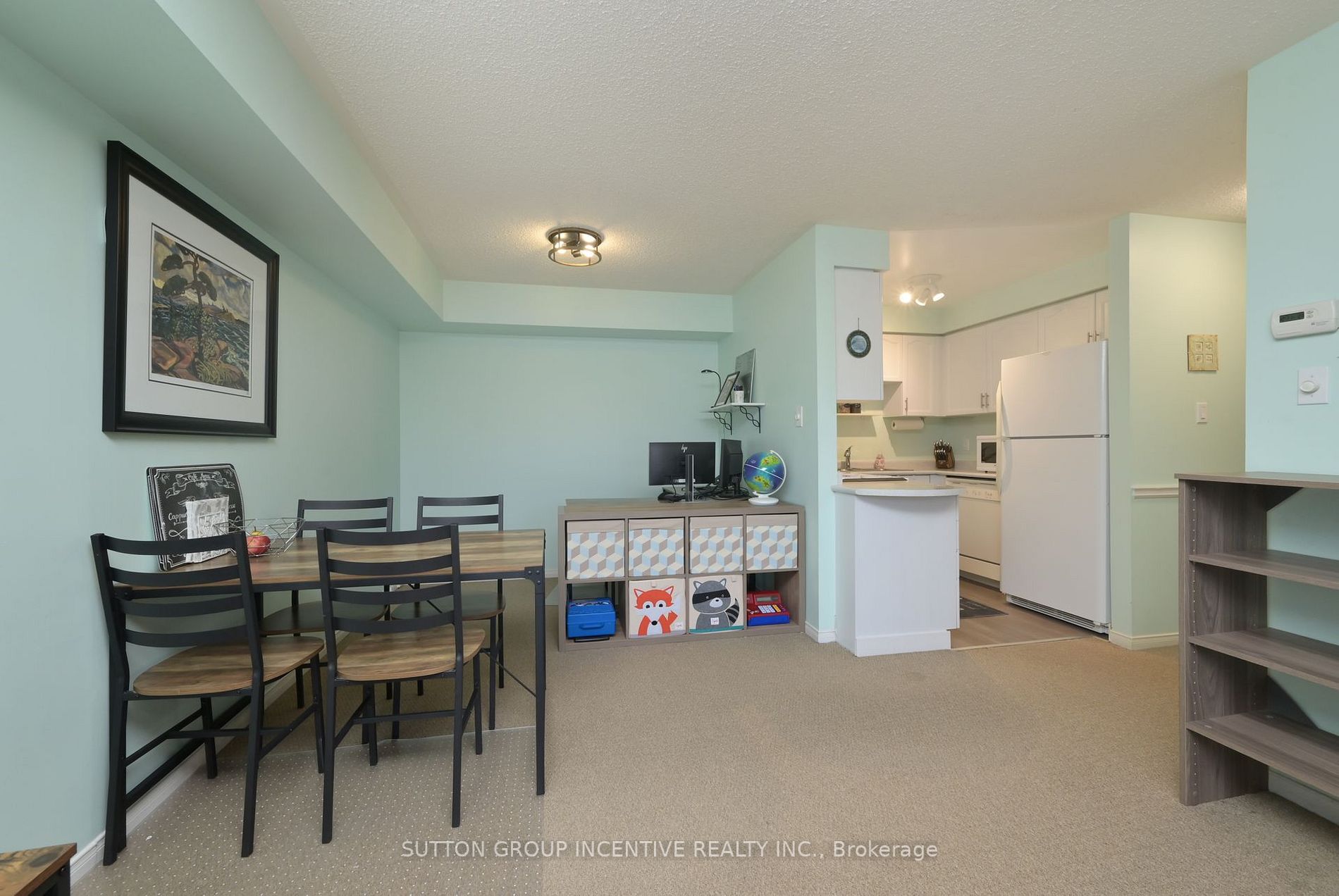 247 King St N, #112