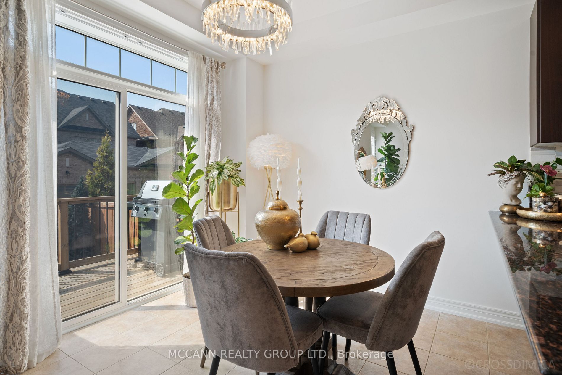 30 Pelee Ave