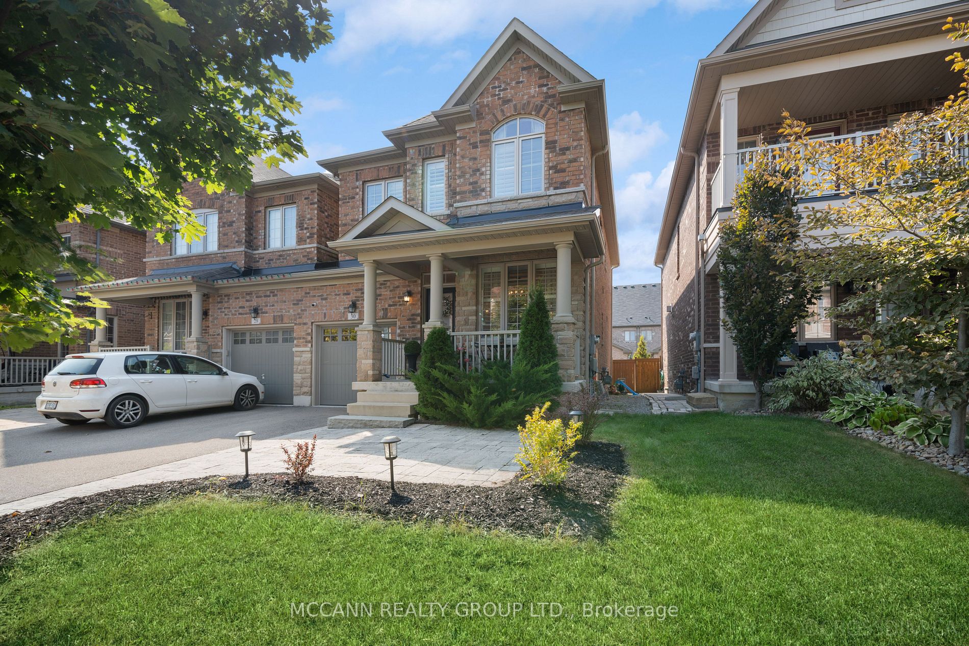 30 Pelee Ave