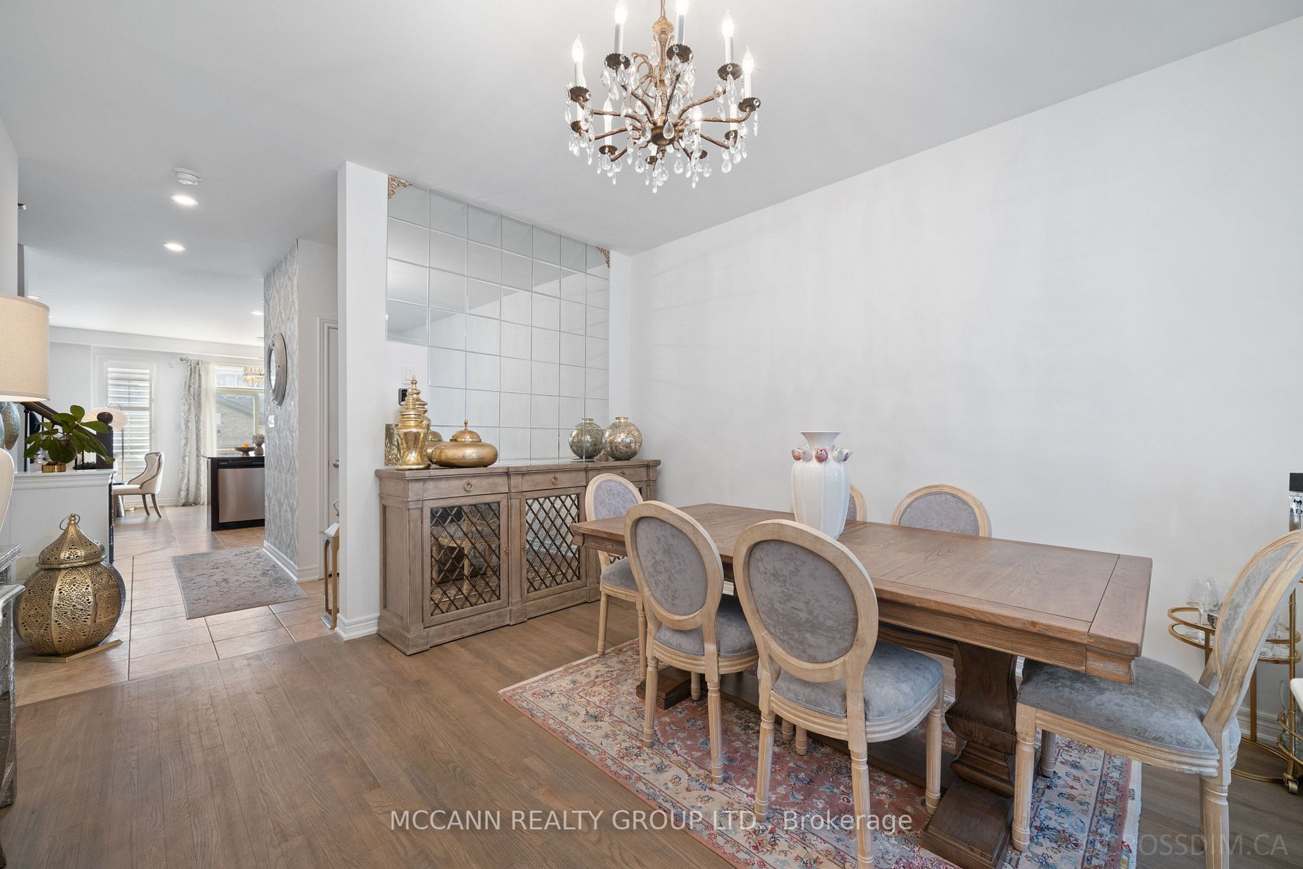 30 Pelee Ave