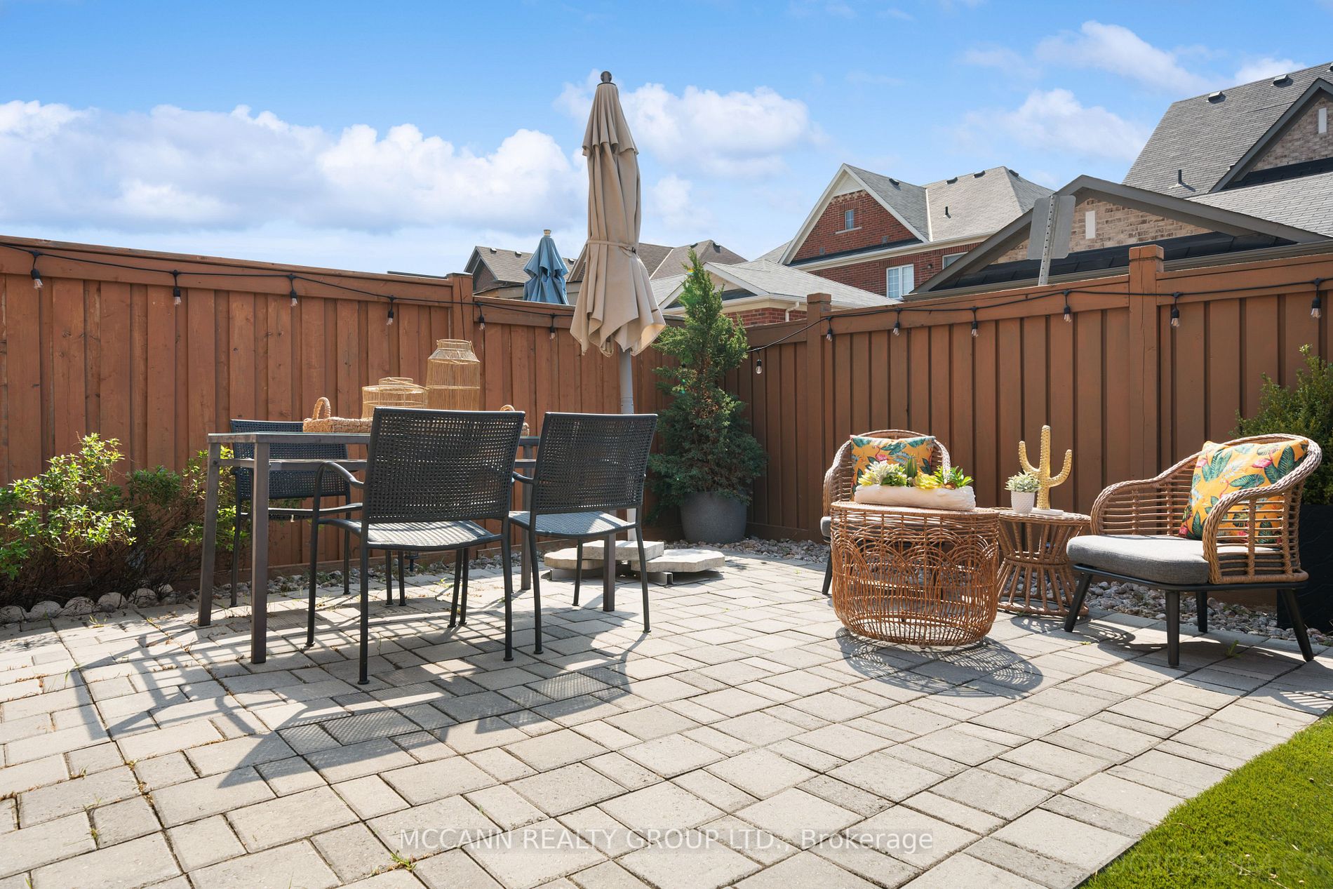 30 Pelee Ave