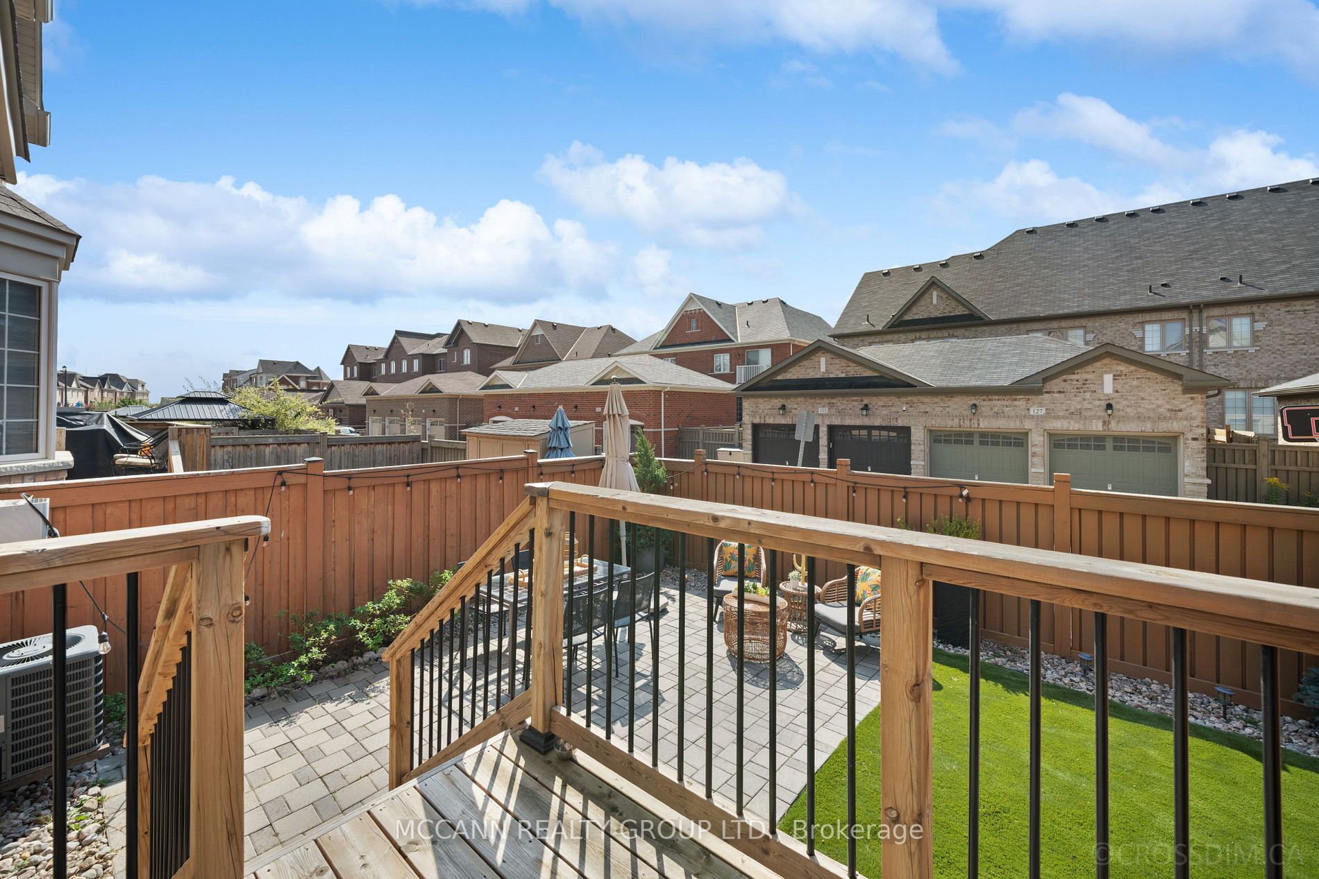 30 Pelee Ave