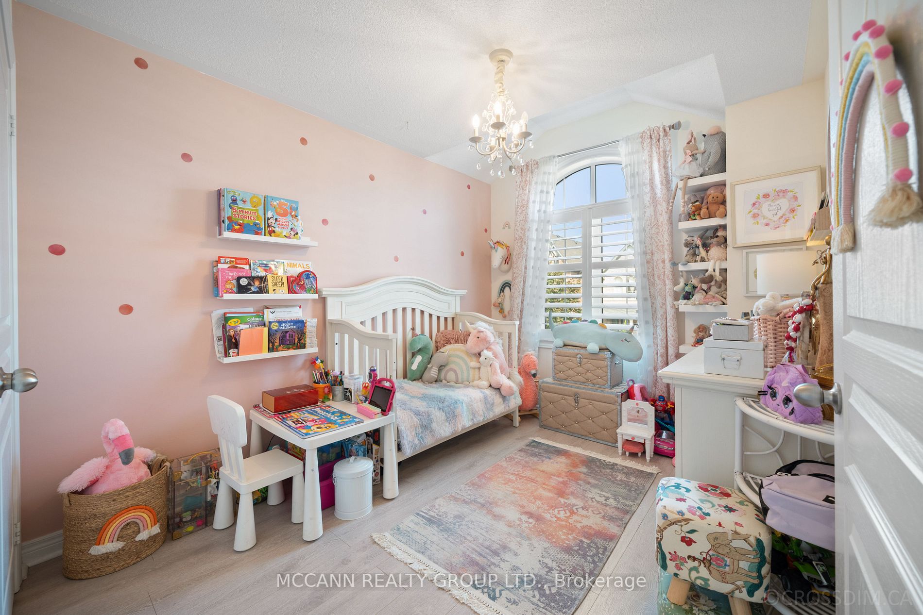 30 Pelee Ave