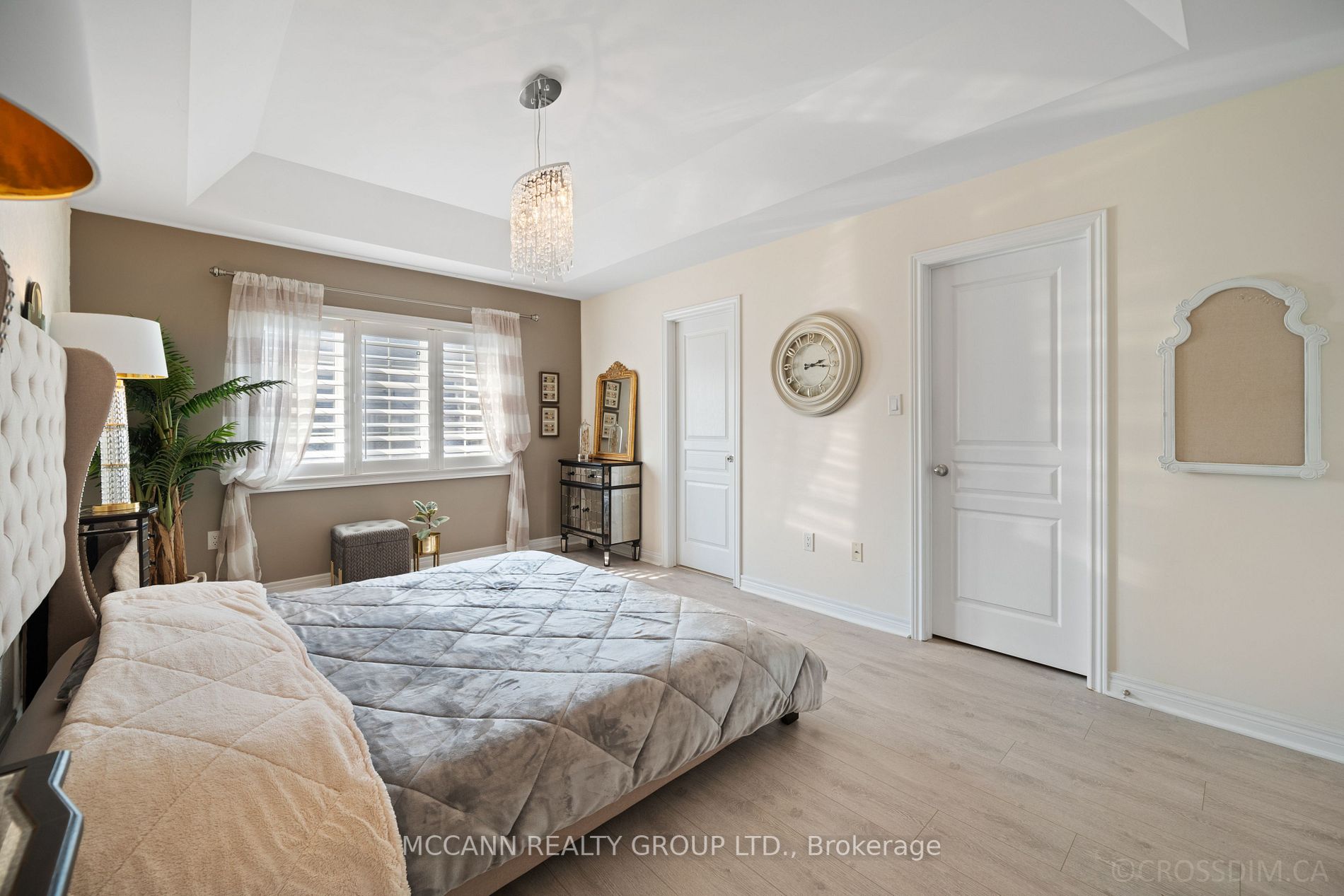 30 Pelee Ave