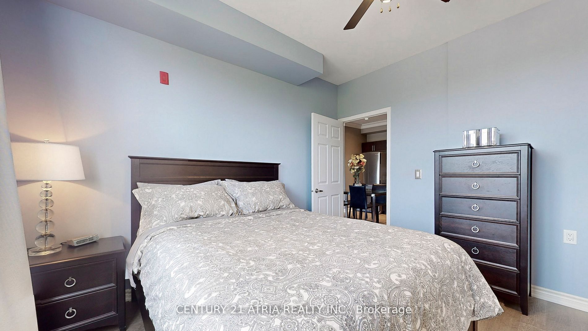 15450 Yonge St, #203