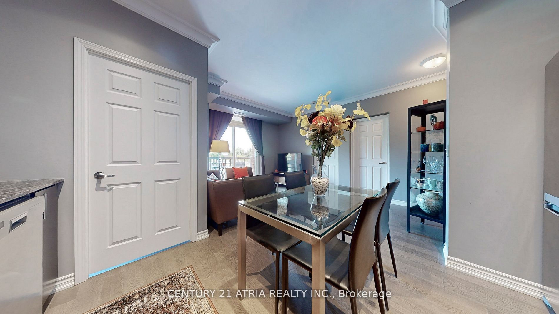 15450 Yonge St, #203