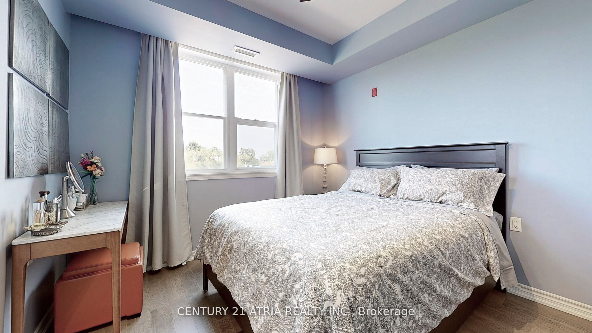 15450 Yonge St, #203