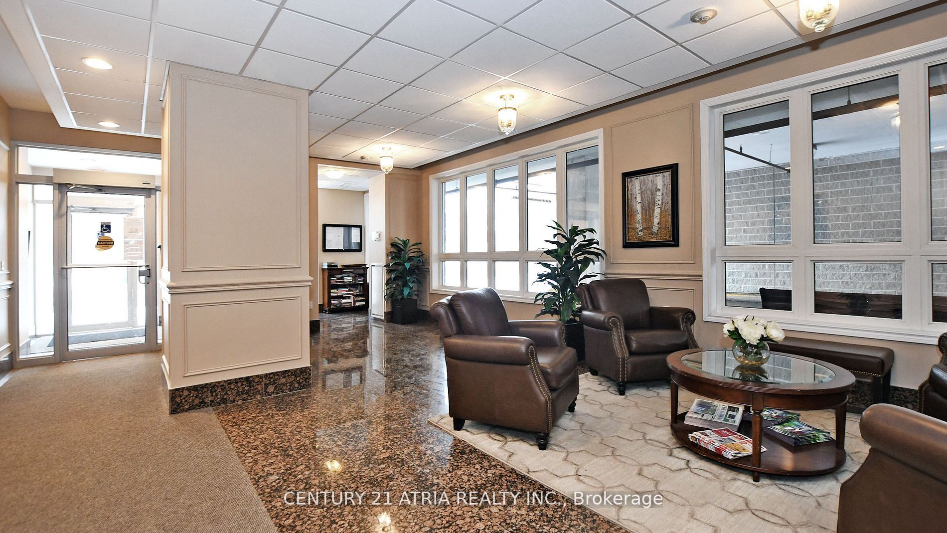15450 Yonge St, #203