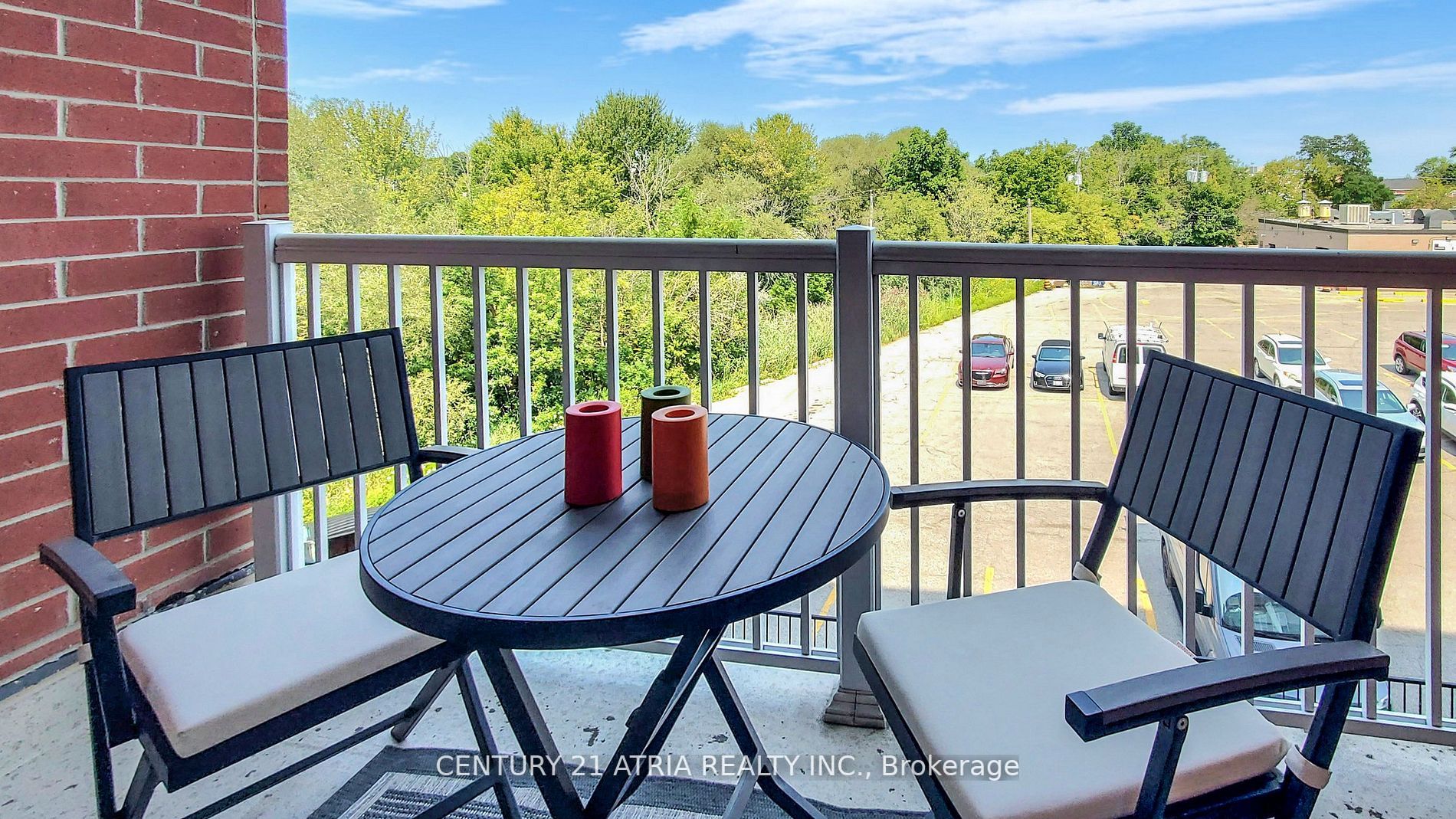 15450 Yonge St, #203