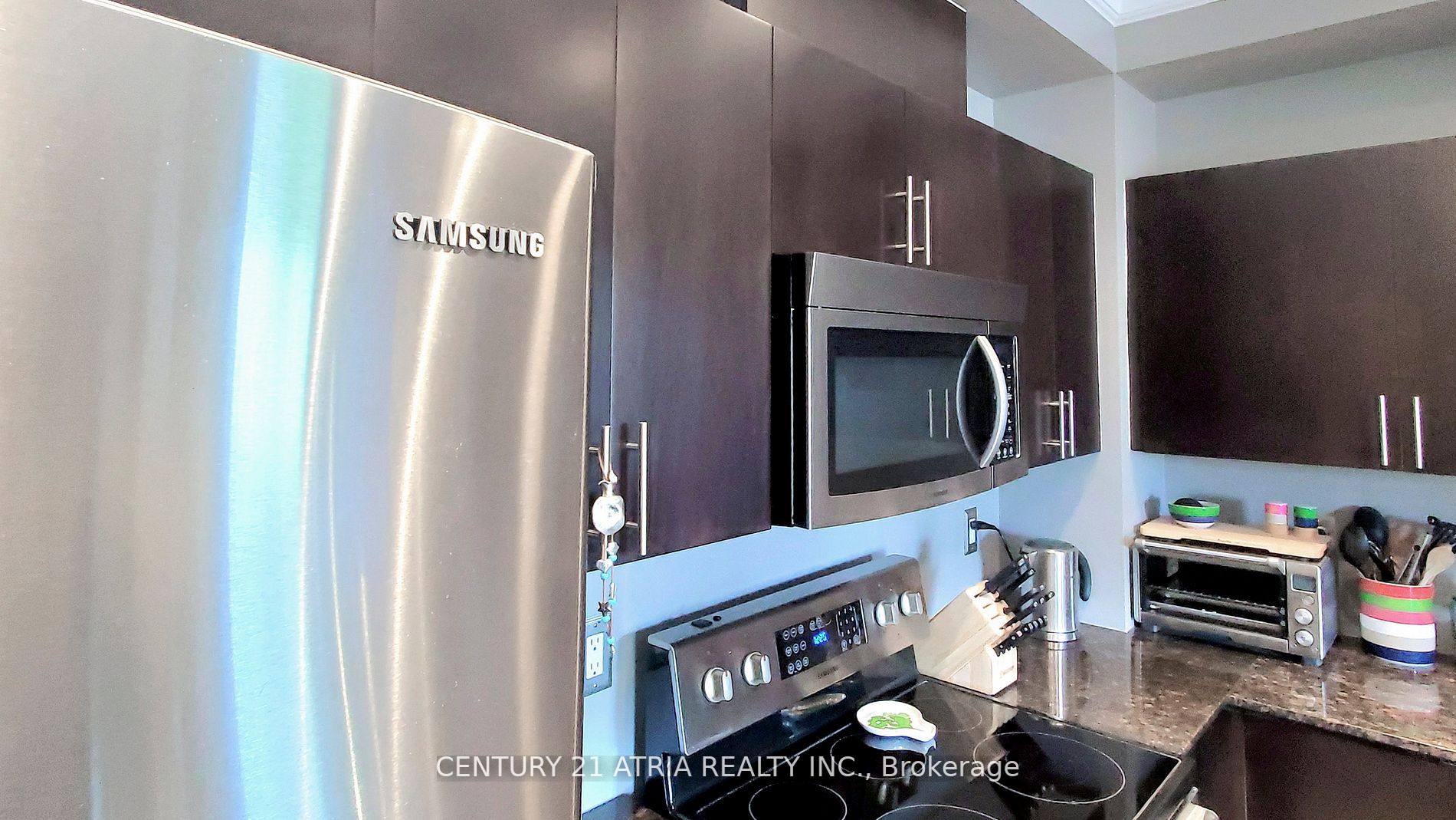15450 Yonge St, #203