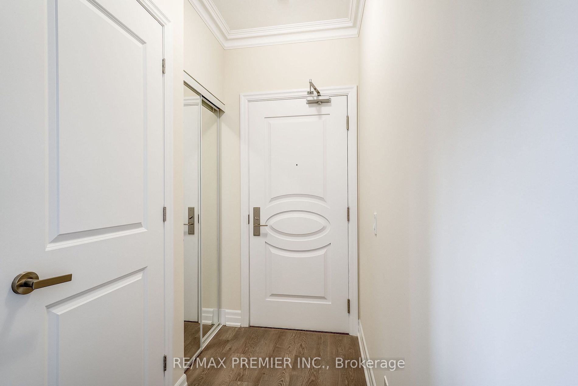 9085 Jane Street, #1009