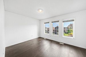 327 Dowson Loop