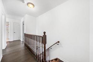 327 Dowson Loop