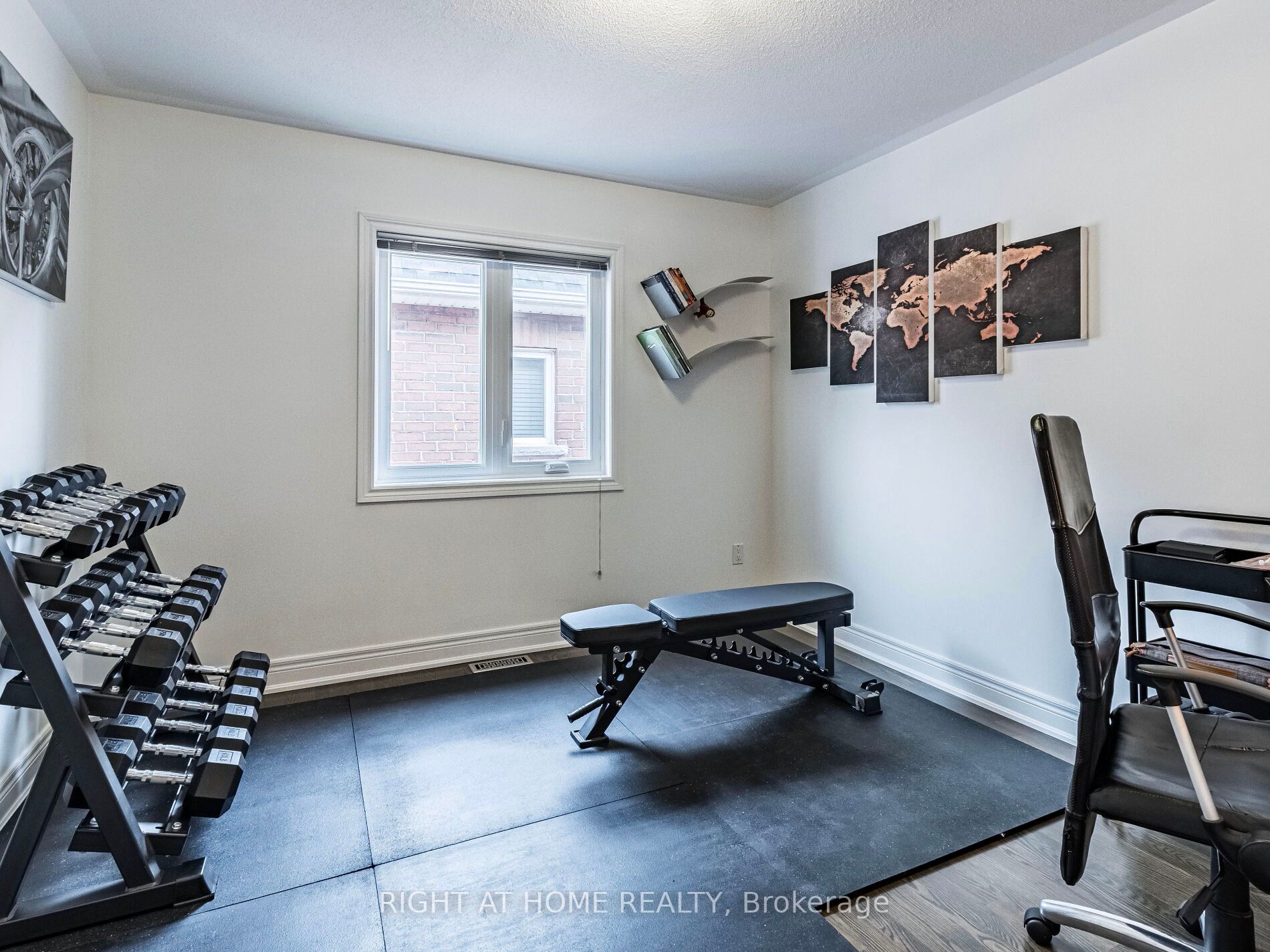 99 Deerhorn Crescent