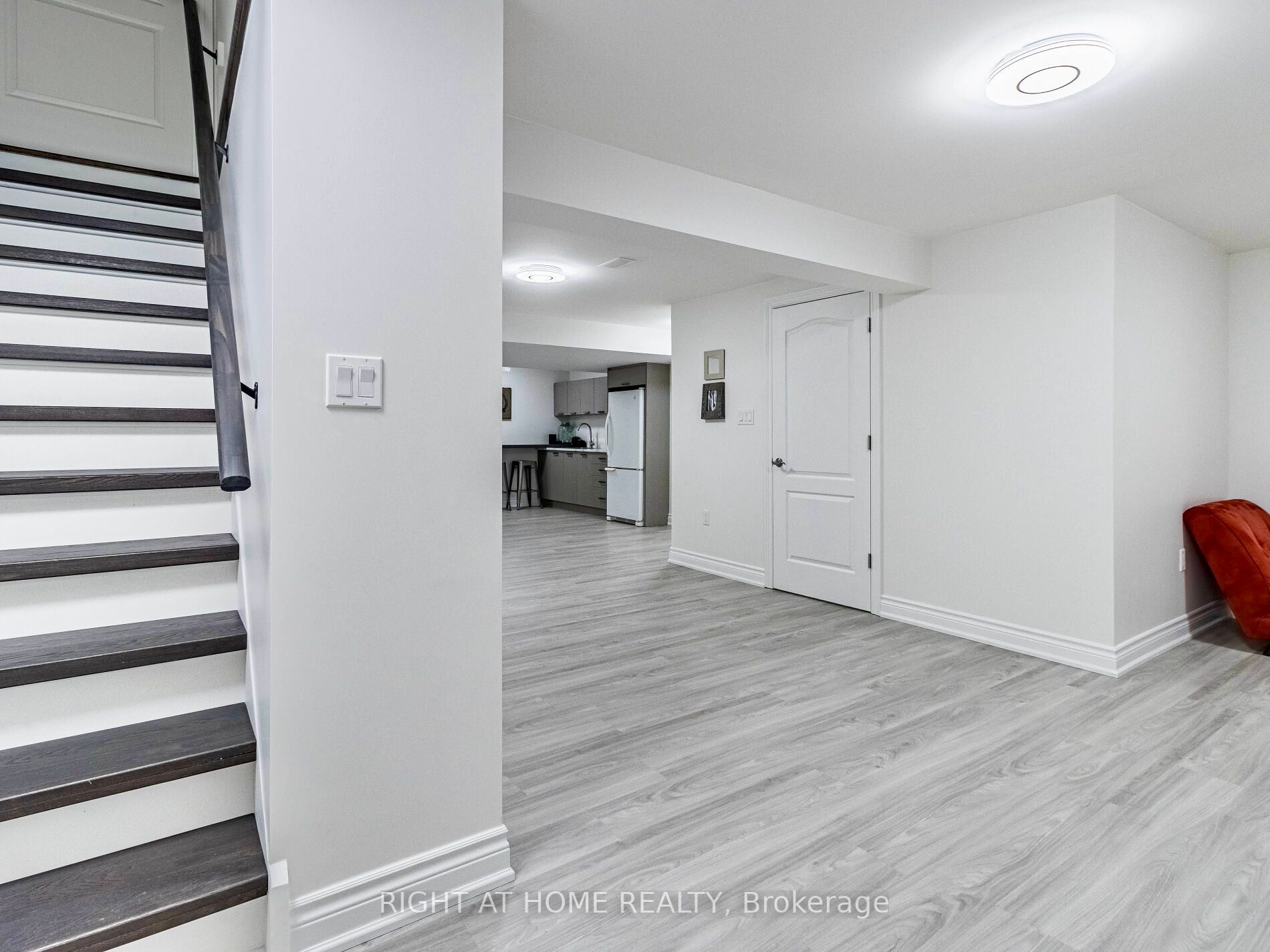 99 Deerhorn Crescent