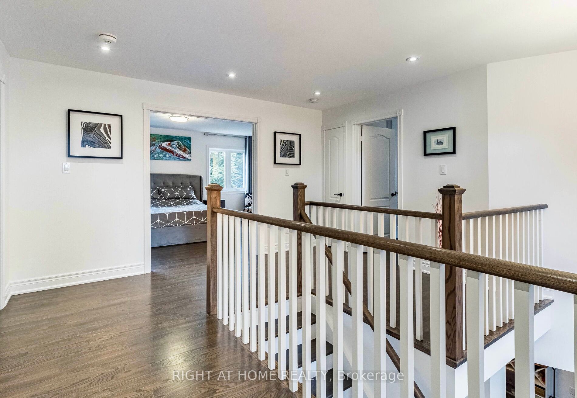 99 Deerhorn Crescent