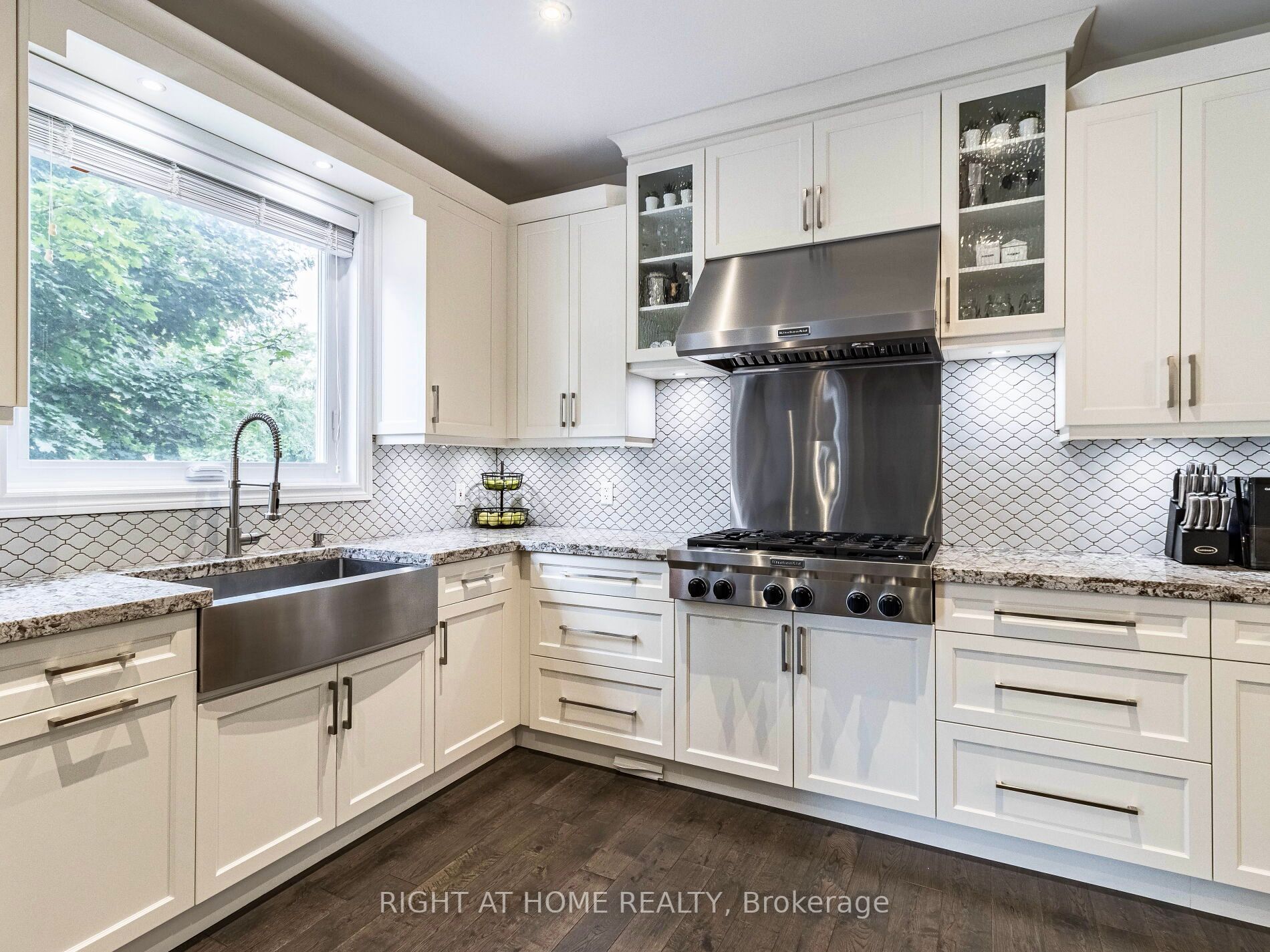 99 Deerhorn Crescent