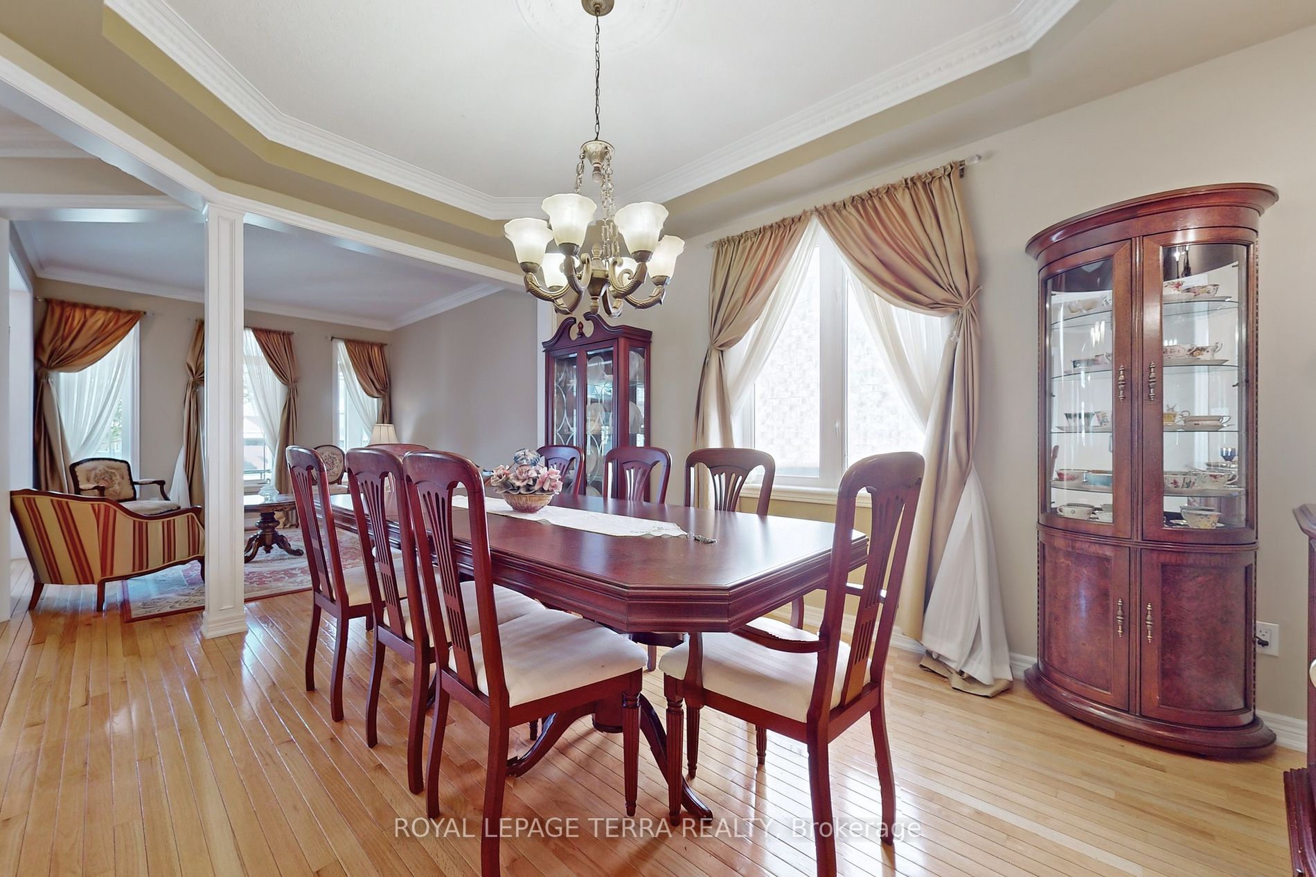 37 Tuscan Woods Tr