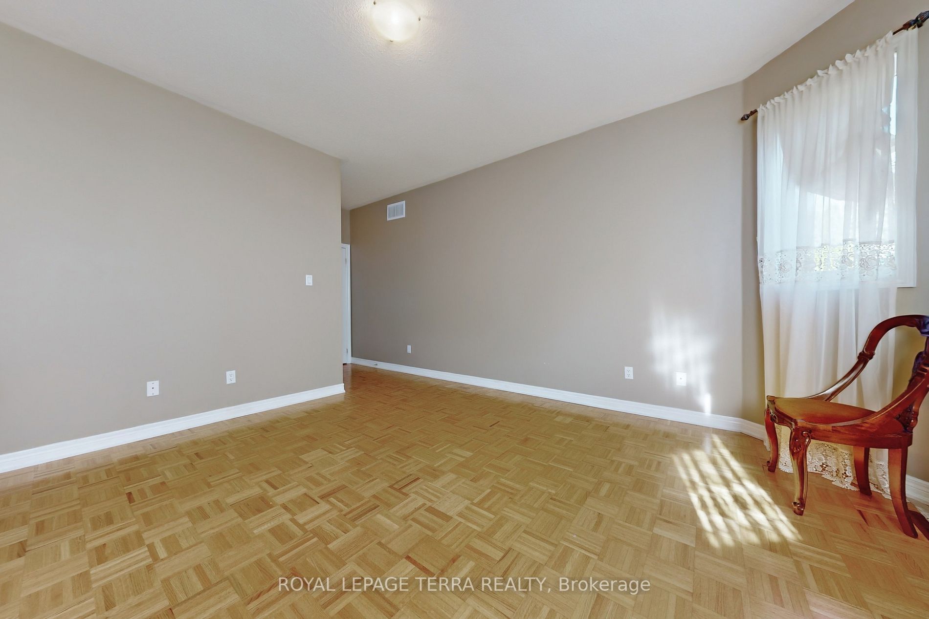 37 Tuscan Woods Tr