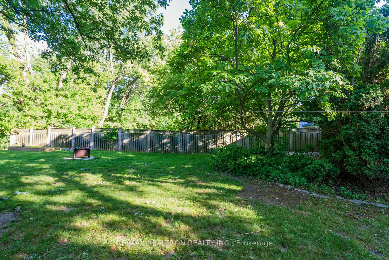 163 Henderson Ave
