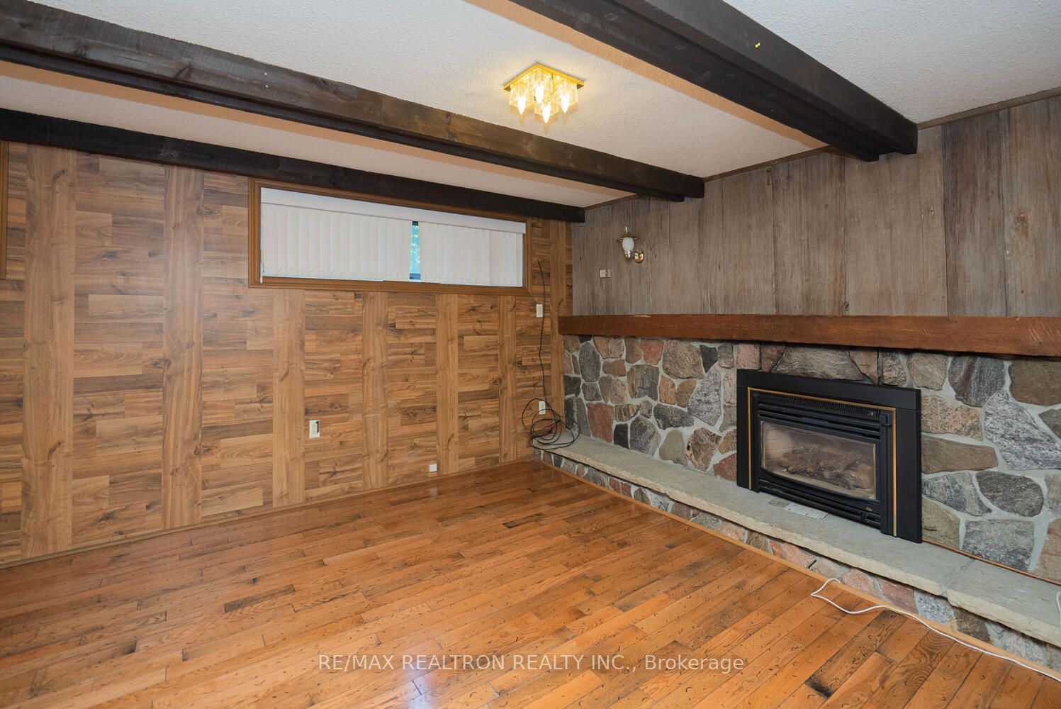 163 Henderson Ave