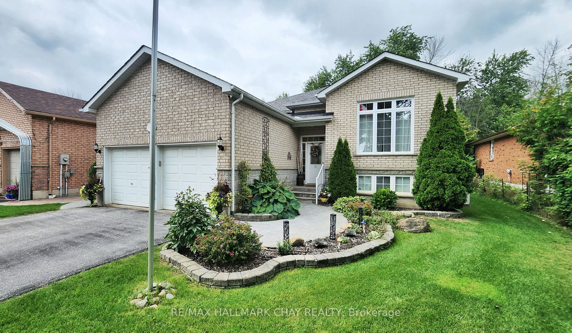 1452 Maple Rd