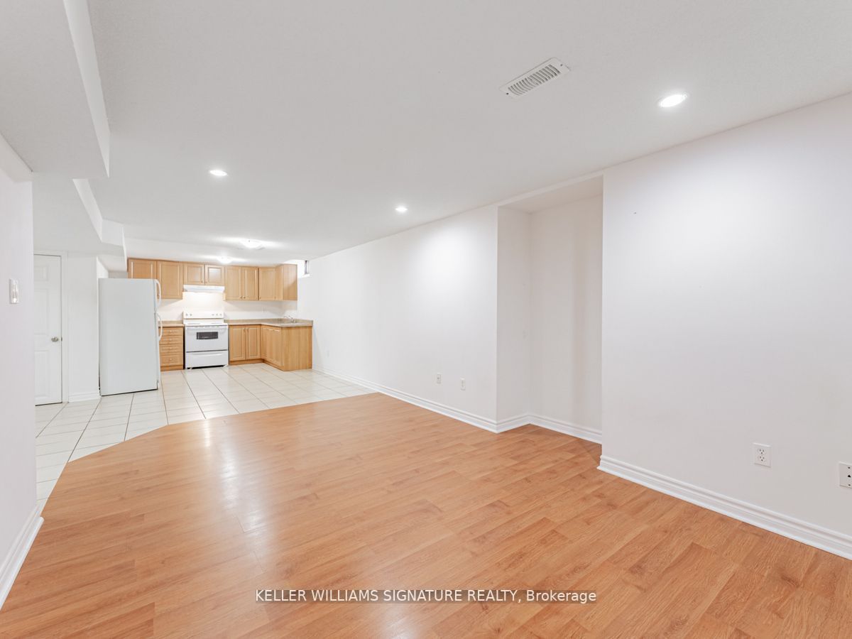 122 America Ave, #Lower