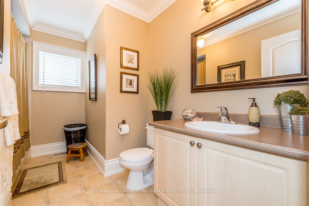 33 Calmar Cres