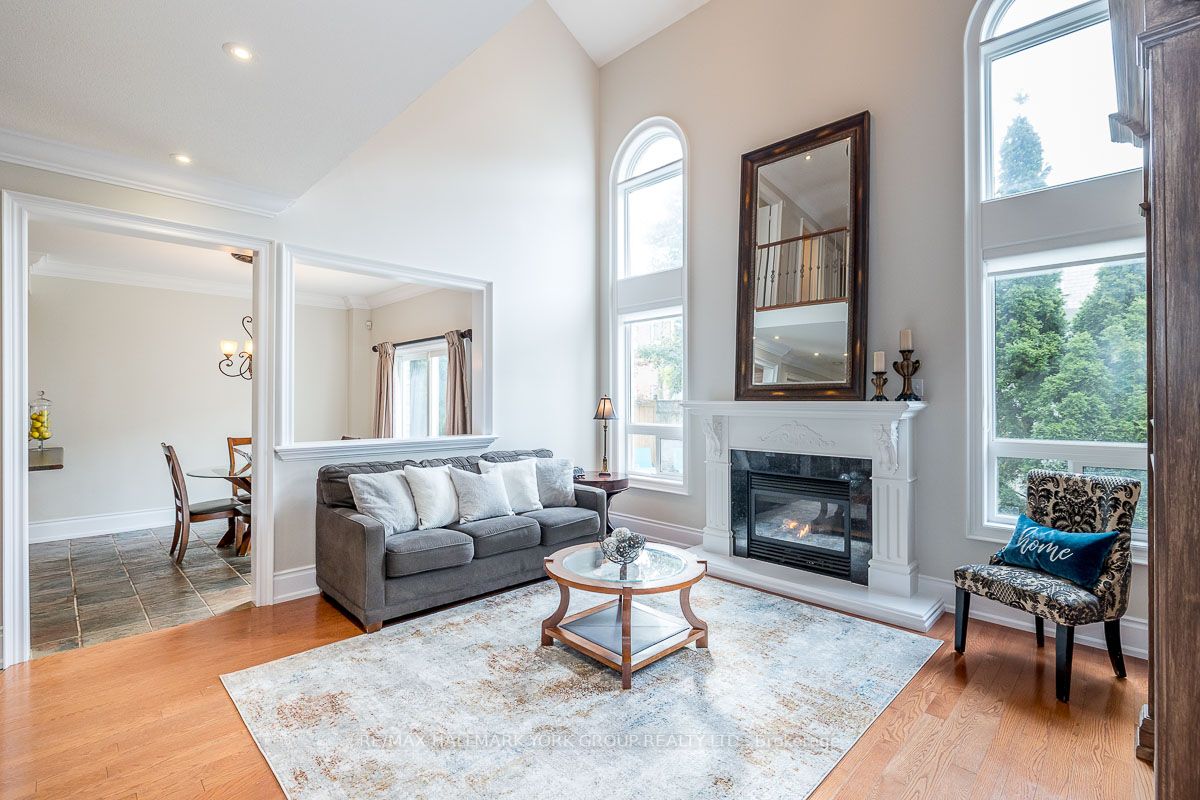 33 Calmar Cres