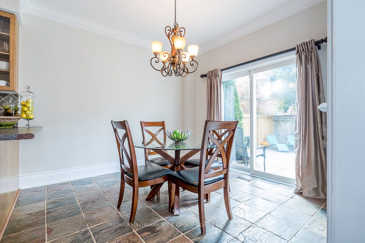 33 Calmar Cres