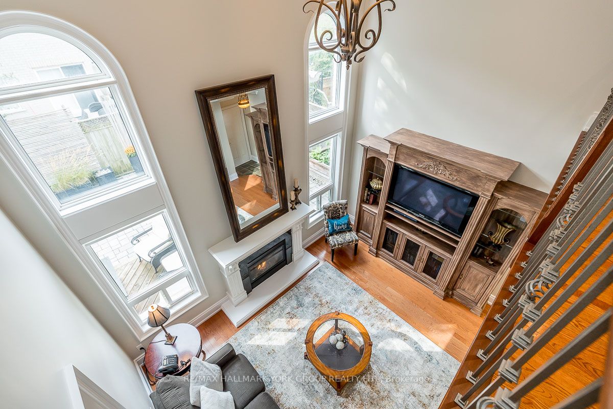 33 Calmar Cres