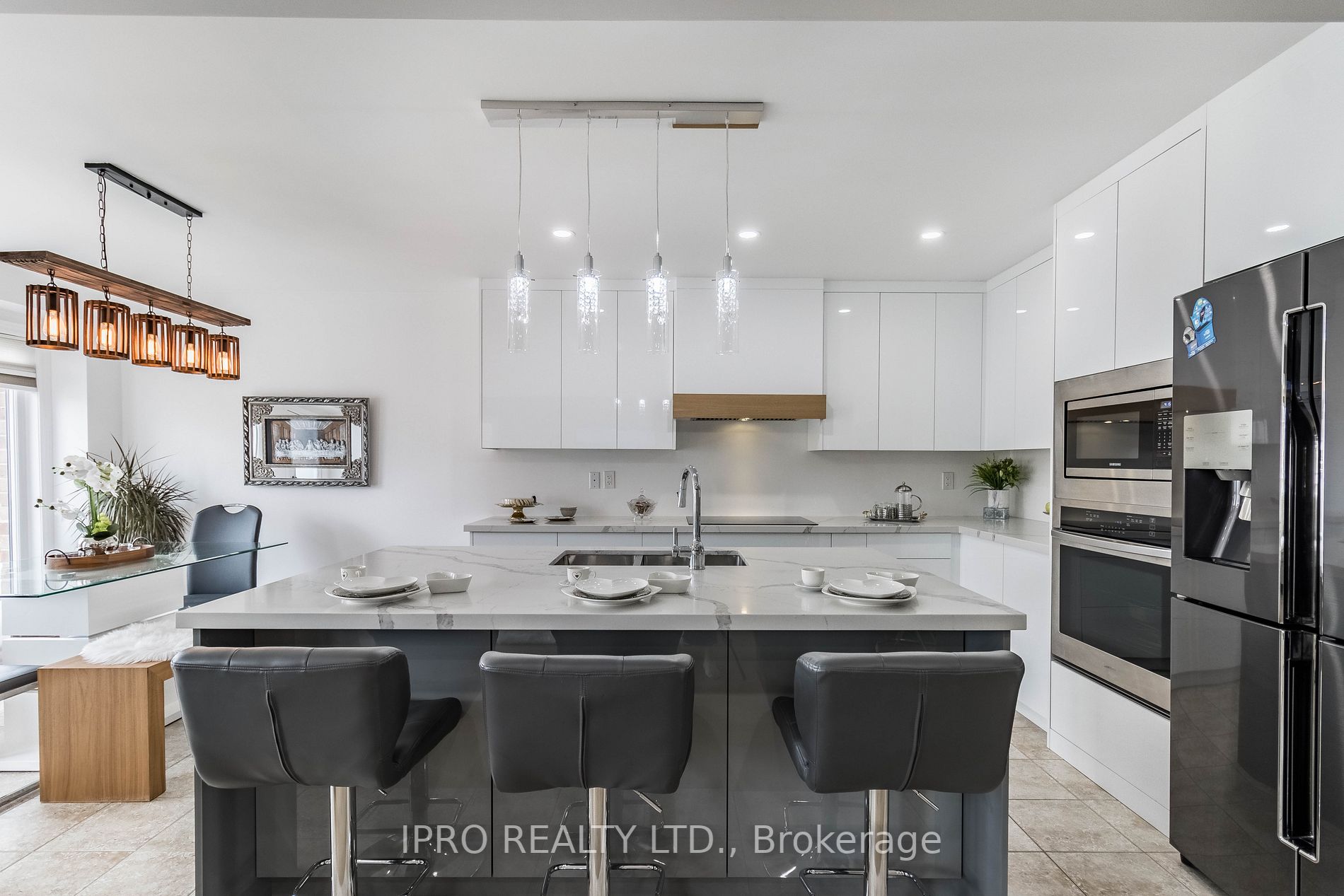 26 Willoughby Way S