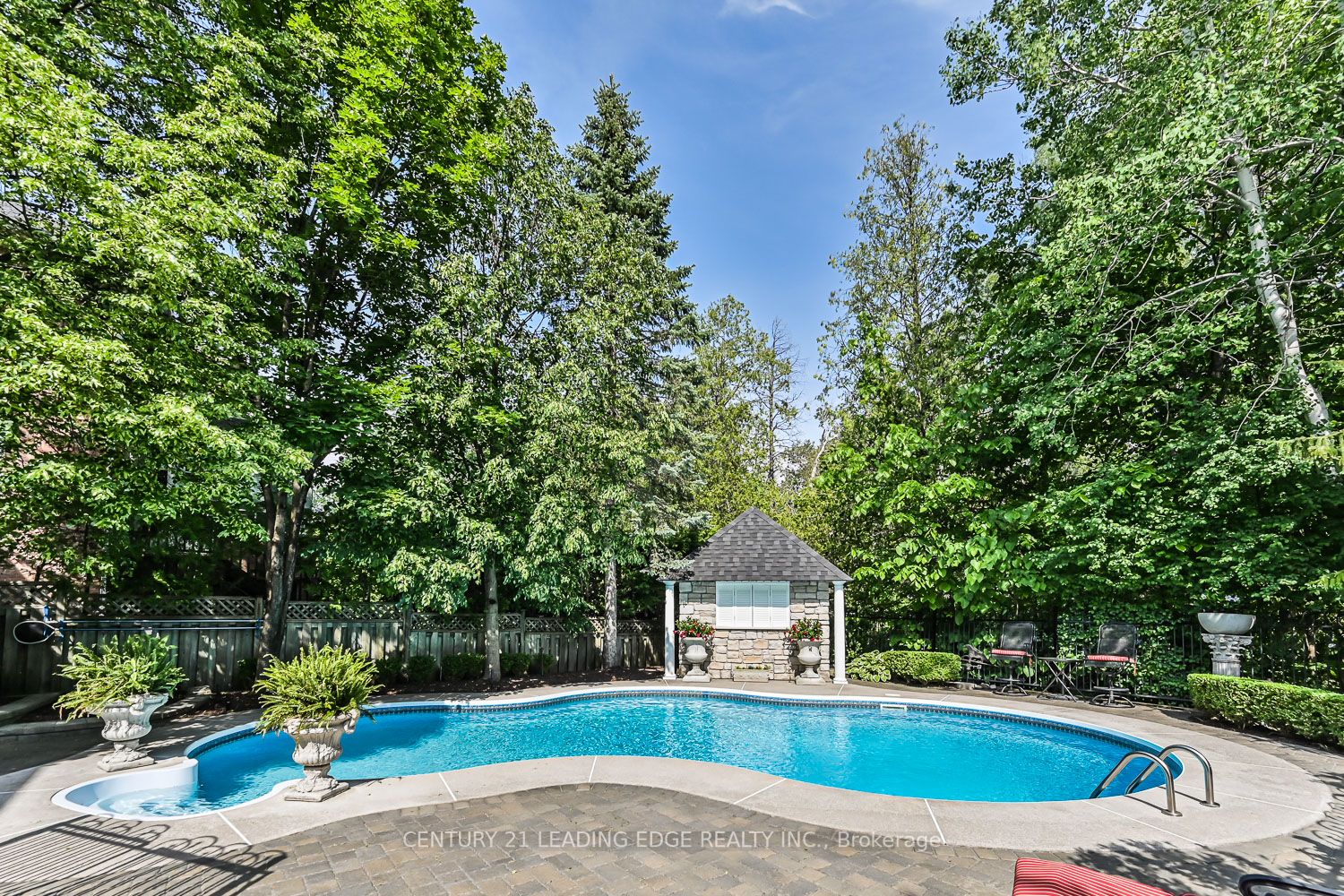 36 Wrenwood Crt