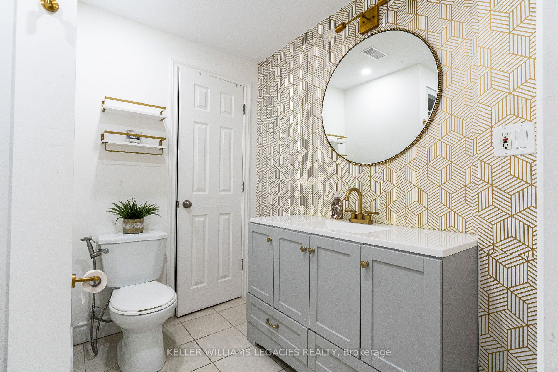 6 Romanelli Cres
