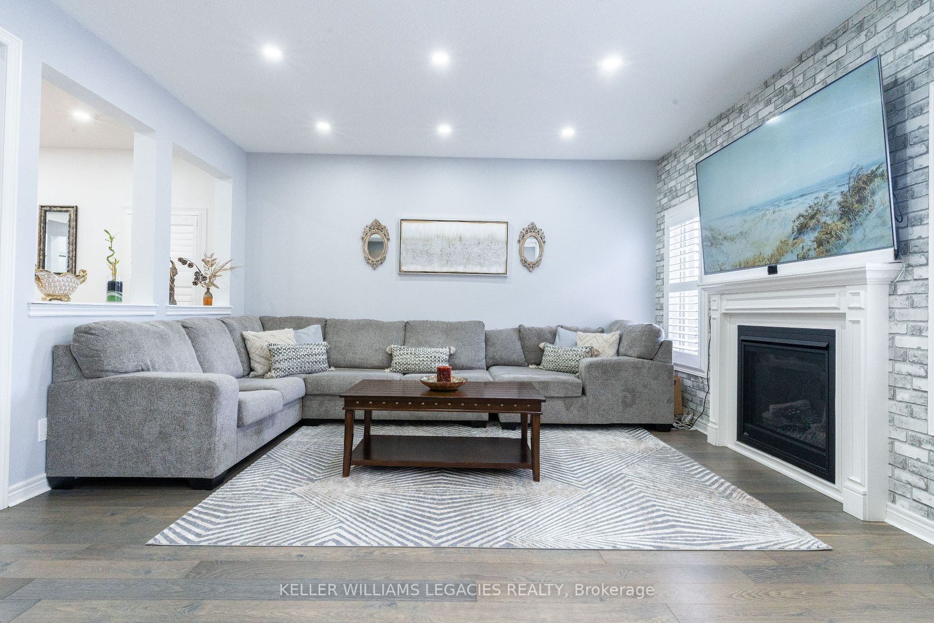 6 Romanelli Cres