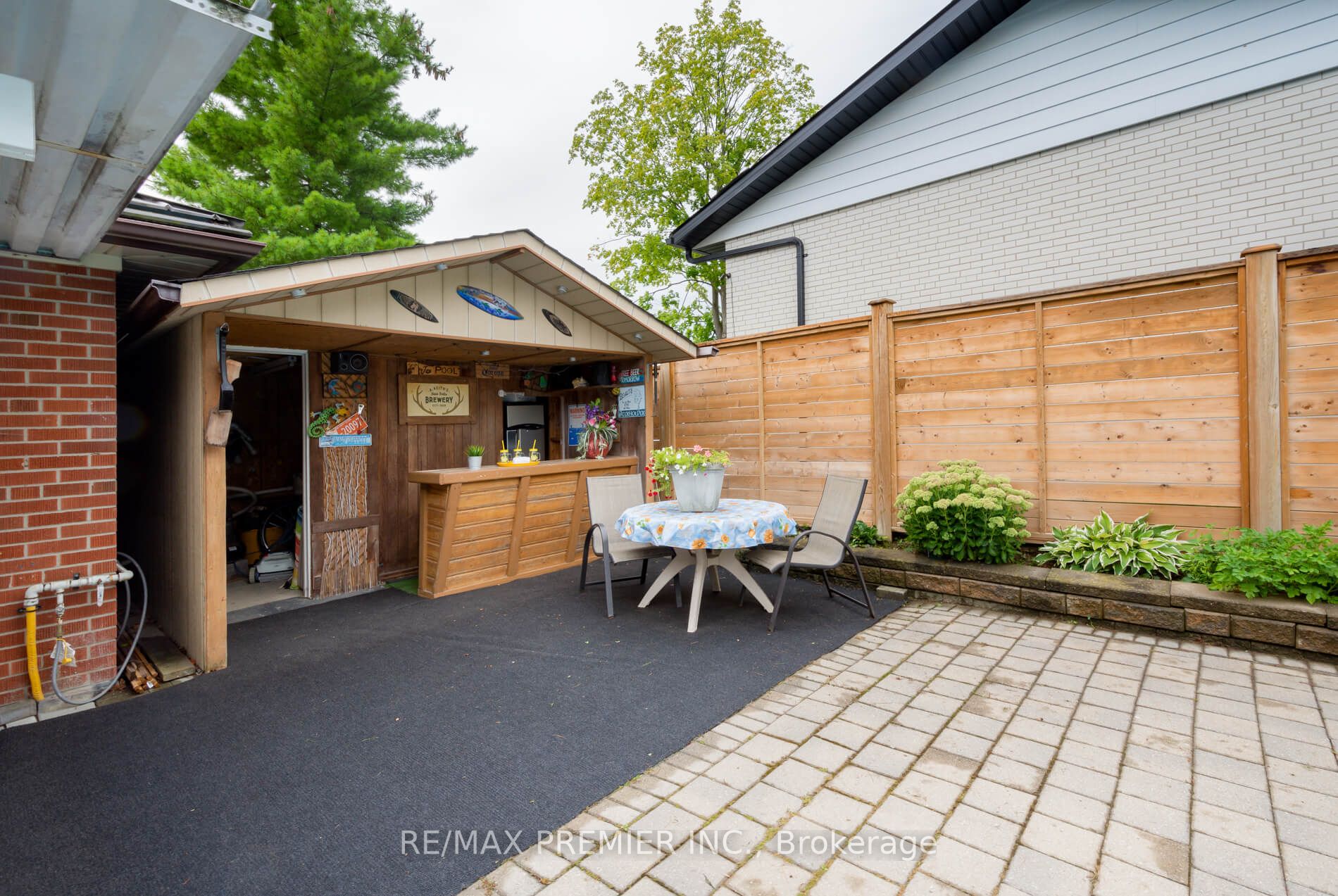 82 Donhill Cres