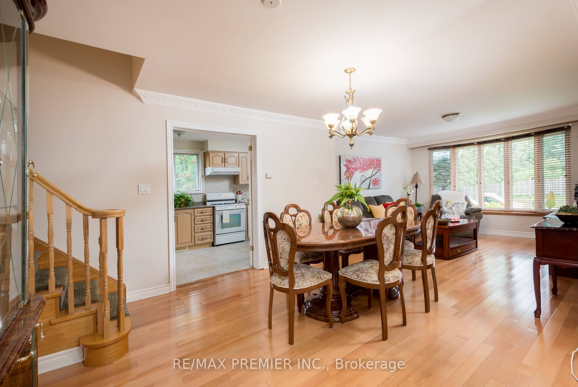 82 Donhill Cres