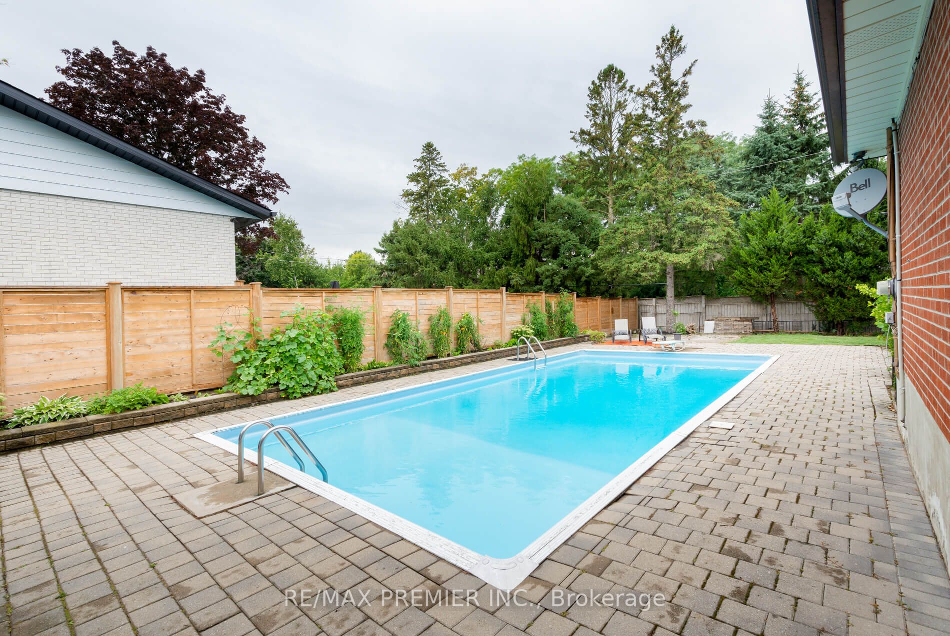 82 Donhill Cres